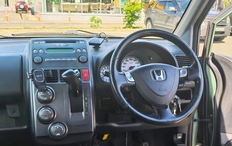 Honda Mobilio I, 2004 год, 395 000 рублей, 5 фотография