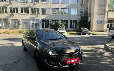 Opel Astra J, 2014 год, 1 400 000 рублей, 2 фотография
