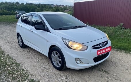 Hyundai Solaris II рестайлинг, 2014 год, 750 000 рублей, 2 фотография