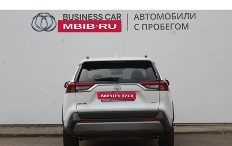 Toyota RAV4, 2019 год, 3 470 000 рублей, 5 фотография
