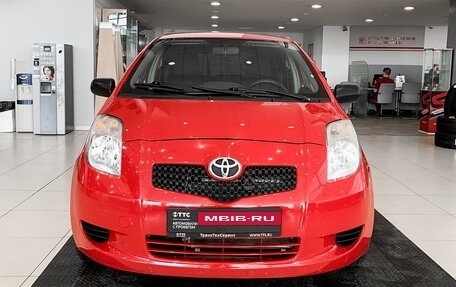 Toyota Yaris III рестайлинг, 2008 год, 645 000 рублей, 2 фотография