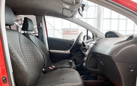 Toyota Yaris III рестайлинг, 2008 год, 645 000 рублей, 11 фотография
