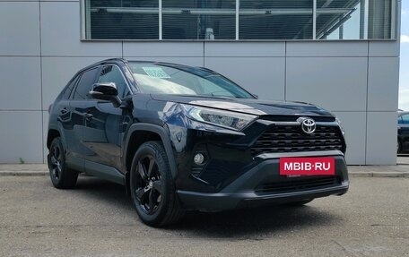 Toyota RAV4, 2021 год, 3 980 000 рублей, 3 фотография