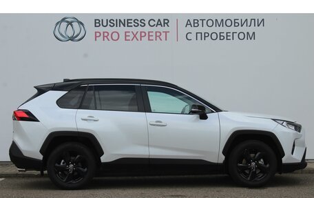 Toyota RAV4, 2021 год, 4 150 000 рублей, 6 фотография