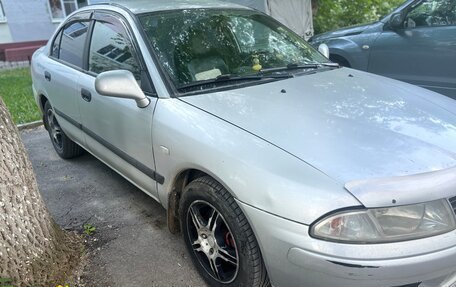 Mitsubishi Carisma I, 2003 год, 255 000 рублей, 1 фотография