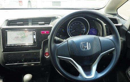 Honda Fit III, 2013 год, 910 000 рублей, 22 фотография