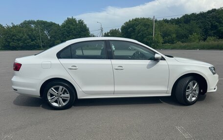 Volkswagen Jetta VI, 2015 год, 1 450 000 рублей, 4 фотография