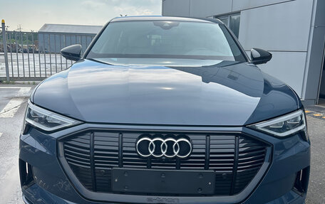Audi e-tron I, 2022 год, 7 900 000 рублей, 2 фотография