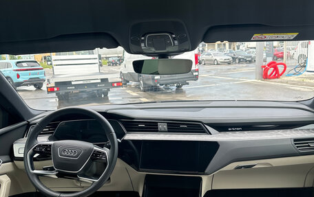Audi e-tron I, 2022 год, 7 900 000 рублей, 12 фотография