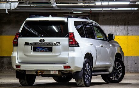 Toyota Land Cruiser Prado 150 рестайлинг 2, 2020 год, 5 100 000 рублей, 6 фотография