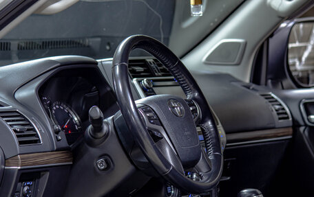Toyota Land Cruiser Prado 150 рестайлинг 2, 2020 год, 5 100 000 рублей, 22 фотография