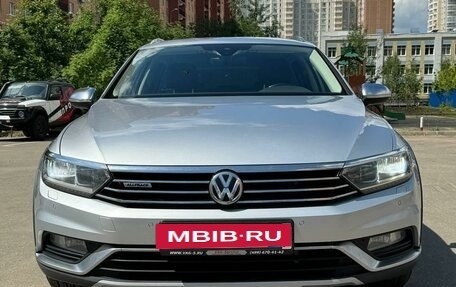 Volkswagen Passat B8 рестайлинг, 2019 год, 2 300 000 рублей, 31 фотография