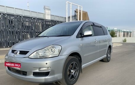Toyota Ipsum II, 2003 год, 1 000 000 рублей, 8 фотография