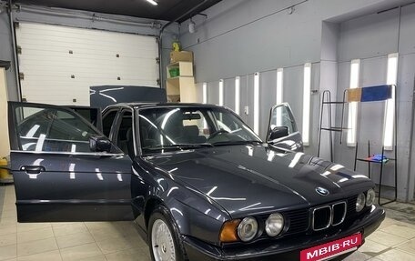 BMW 5 серия, 1991 год, 450 000 рублей, 11 фотография