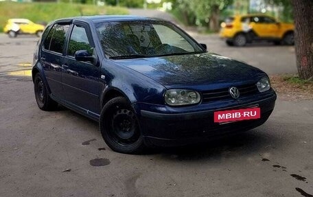 Volkswagen Golf IV, 2001 год, 320 000 рублей, 2 фотография