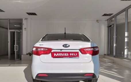 KIA Rio III рестайлинг, 2013 год, 877 000 рублей, 6 фотография