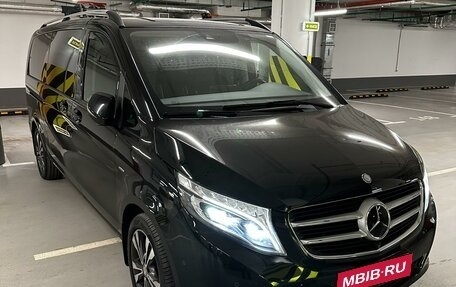 Mercedes-Benz V-Класс, 2017 год, 5 600 000 рублей, 6 фотография