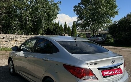 Hyundai Solaris II рестайлинг, 2011 год, 875 000 рублей, 3 фотография