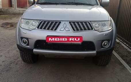 Mitsubishi Pajero Sport II рестайлинг, 2011 год, 1 750 000 рублей, 2 фотография
