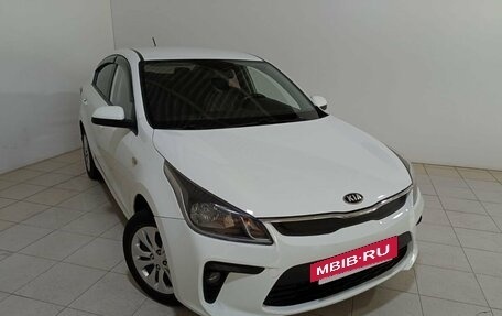 KIA Rio IV, 2018 год, 1 450 000 рублей, 2 фотография