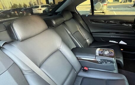 BMW 7 серия, 2012 год, 3 300 000 рублей, 19 фотография