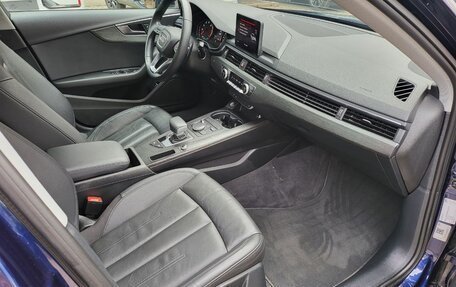 Audi A4, 2018 год, 2 750 000 рублей, 10 фотография