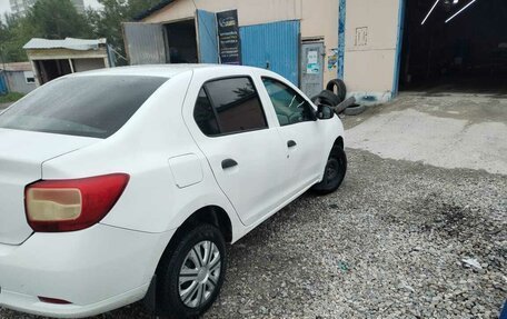 Renault Logan II, 2014 год, 390 000 рублей, 13 фотография