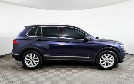 Volkswagen Tiguan II, 2017 год, 3 080 000 рублей, 4 фотография