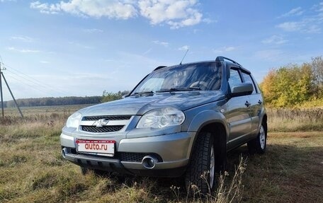 Chevrolet Niva I рестайлинг, 2012 год, 560 000 рублей, 1 фотография