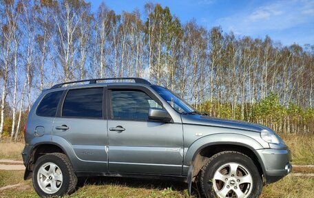 Chevrolet Niva I рестайлинг, 2012 год, 560 000 рублей, 3 фотография