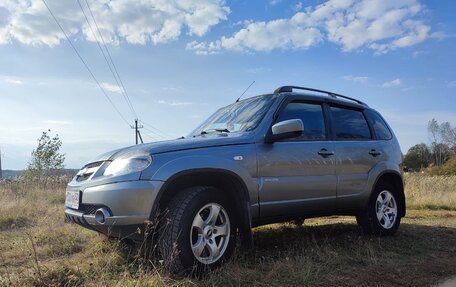 Chevrolet Niva I рестайлинг, 2012 год, 560 000 рублей, 2 фотография