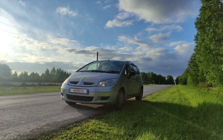 Mitsubishi Colt VI рестайлинг, 2002 год, 495 000 рублей, 3 фотография