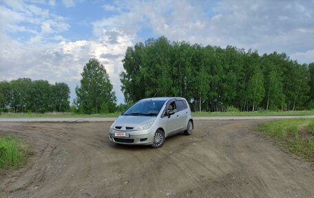 Mitsubishi Colt VI рестайлинг, 2002 год, 495 000 рублей, 13 фотография