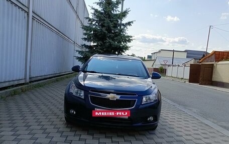 Chevrolet Cruze II, 2011 год, 800 000 рублей, 4 фотография