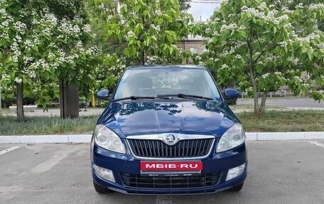 Skoda Fabia II, 2014 год, 880 000 рублей, 2 фотография