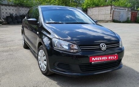 Volkswagen Polo VI (EU Market), 2012 год, 880 000 рублей, 2 фотография