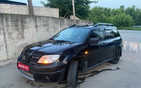 Mitsubishi Outlander III рестайлинг 3, 2004 год, 500 000 рублей, 1 фотография