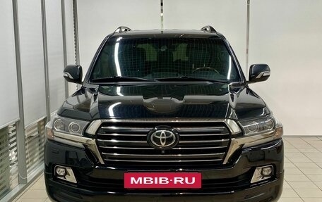 Toyota Land Cruiser 200, 2018 год, 7 749 000 рублей, 5 фотография