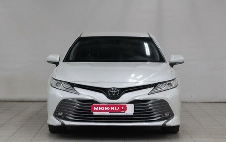 Toyota Camry, 2020 год, 3 450 000 рублей, 2 фотография