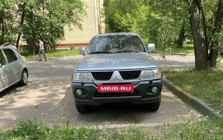 Mitsubishi Pajero Sport II рестайлинг, 2004 год, 650 000 рублей, 2 фотография