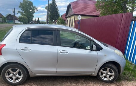 Toyota Vitz, 2005 год, 600 000 рублей, 2 фотография