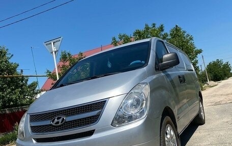 Hyundai Grand Starex Grand Starex I рестайлинг 2, 2008 год, 999 000 рублей, 1 фотография