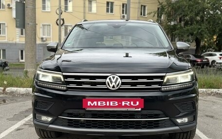 Volkswagen Tiguan II, 2019 год, 3 590 000 рублей, 2 фотография