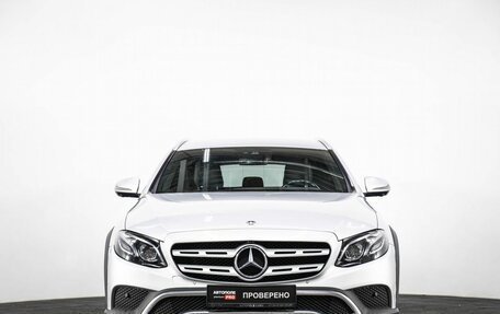 Mercedes-Benz E-Класс, 2019 год, 3 900 000 рублей, 2 фотография