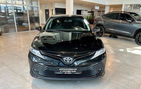Toyota Camry, 2018 год, 2 375 000 рублей, 2 фотография