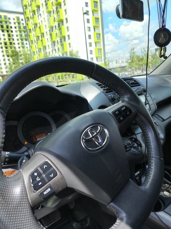 Toyota RAV4 CA30 рестайлинг, 2011 год, 1 300 000 рублей, 1 фотография
