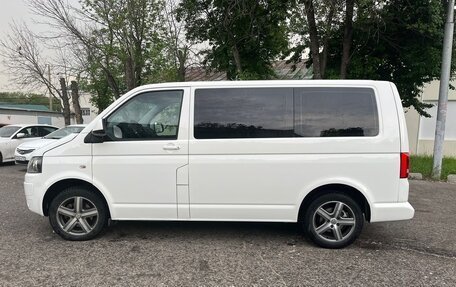 Volkswagen Caravelle T5, 2010 год, 1 770 000 рублей, 10 фотография