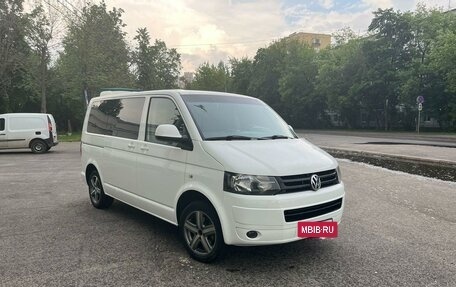 Volkswagen Caravelle T5, 2010 год, 1 770 000 рублей, 3 фотография