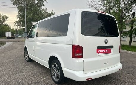 Volkswagen Caravelle T5, 2010 год, 1 770 000 рублей, 9 фотография