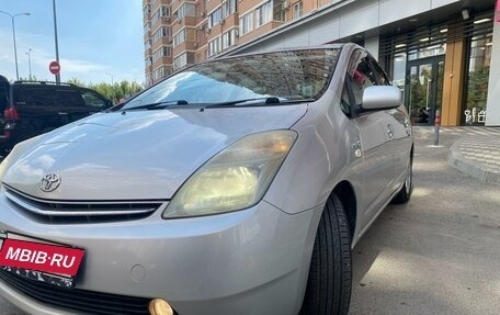 Toyota Prius, 2008 год, 945 000 рублей, 3 фотография